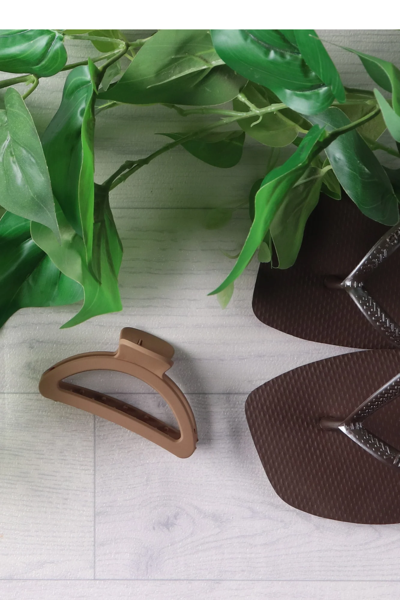 Silent Theory Tilda Hair Clip Tan - Image 3