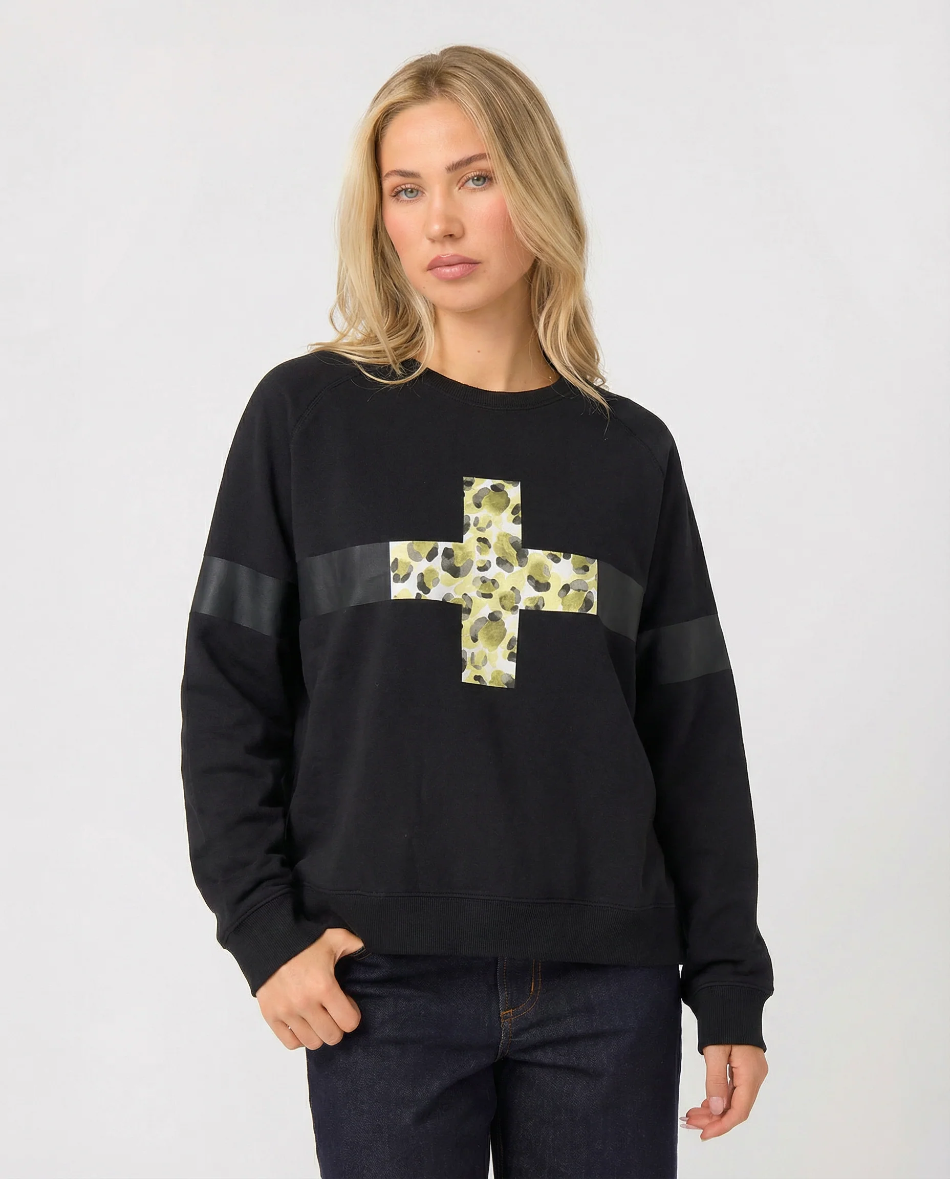 Stella + Gemma Black Leopardess Cross Sweatshirt Black - Image 2