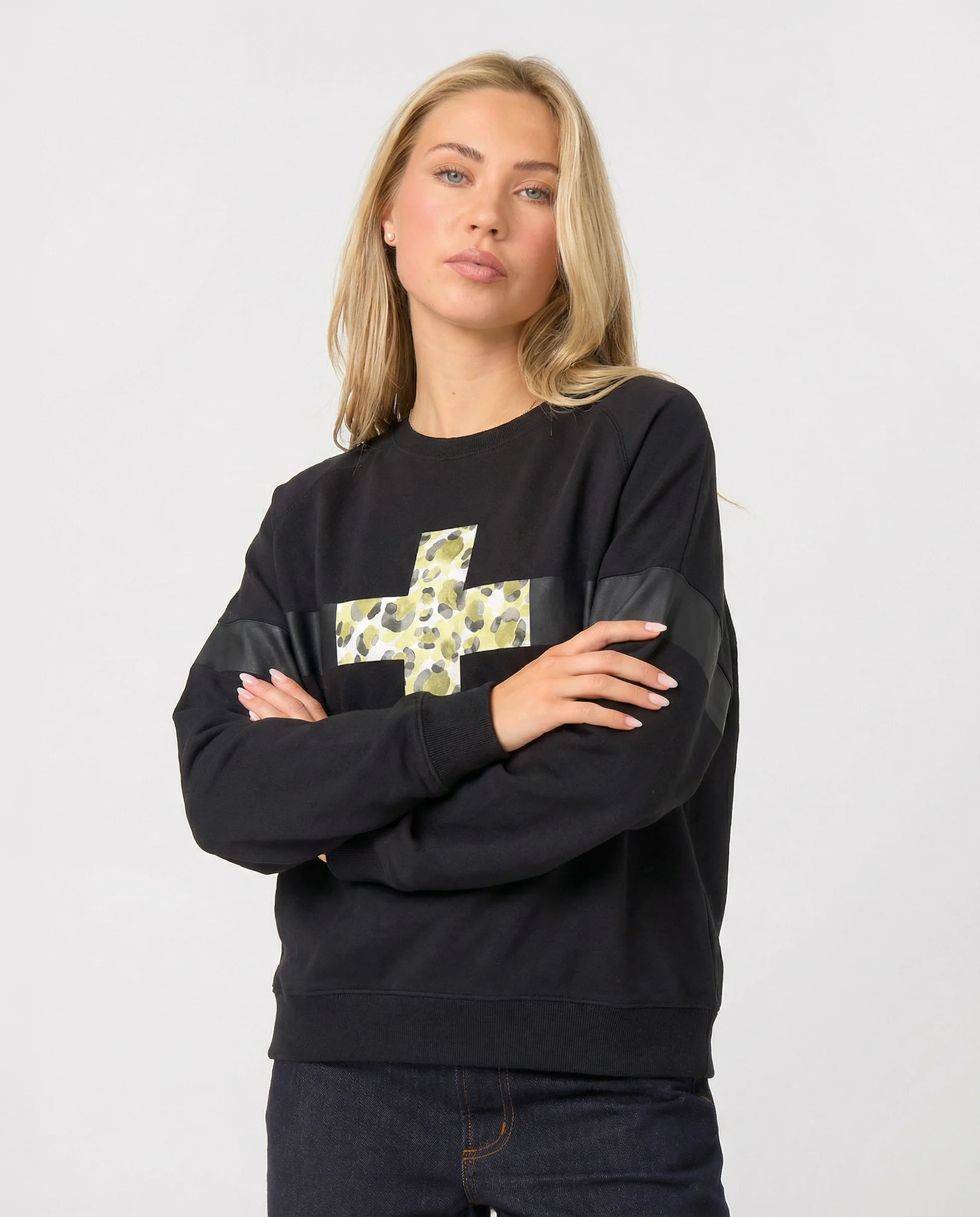 Stella + Gemma Black Leopardess Cross Sweatshirt Black - Image 3