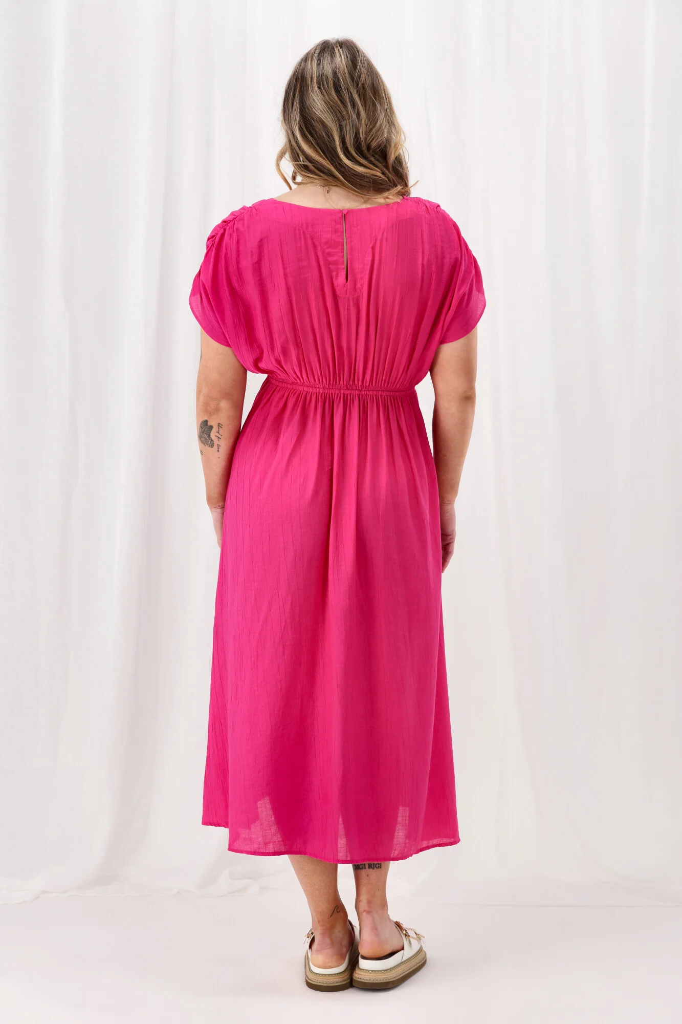 Sunday Boho Myra Shirred Shoulder Dress Fuchsia - Image 7
