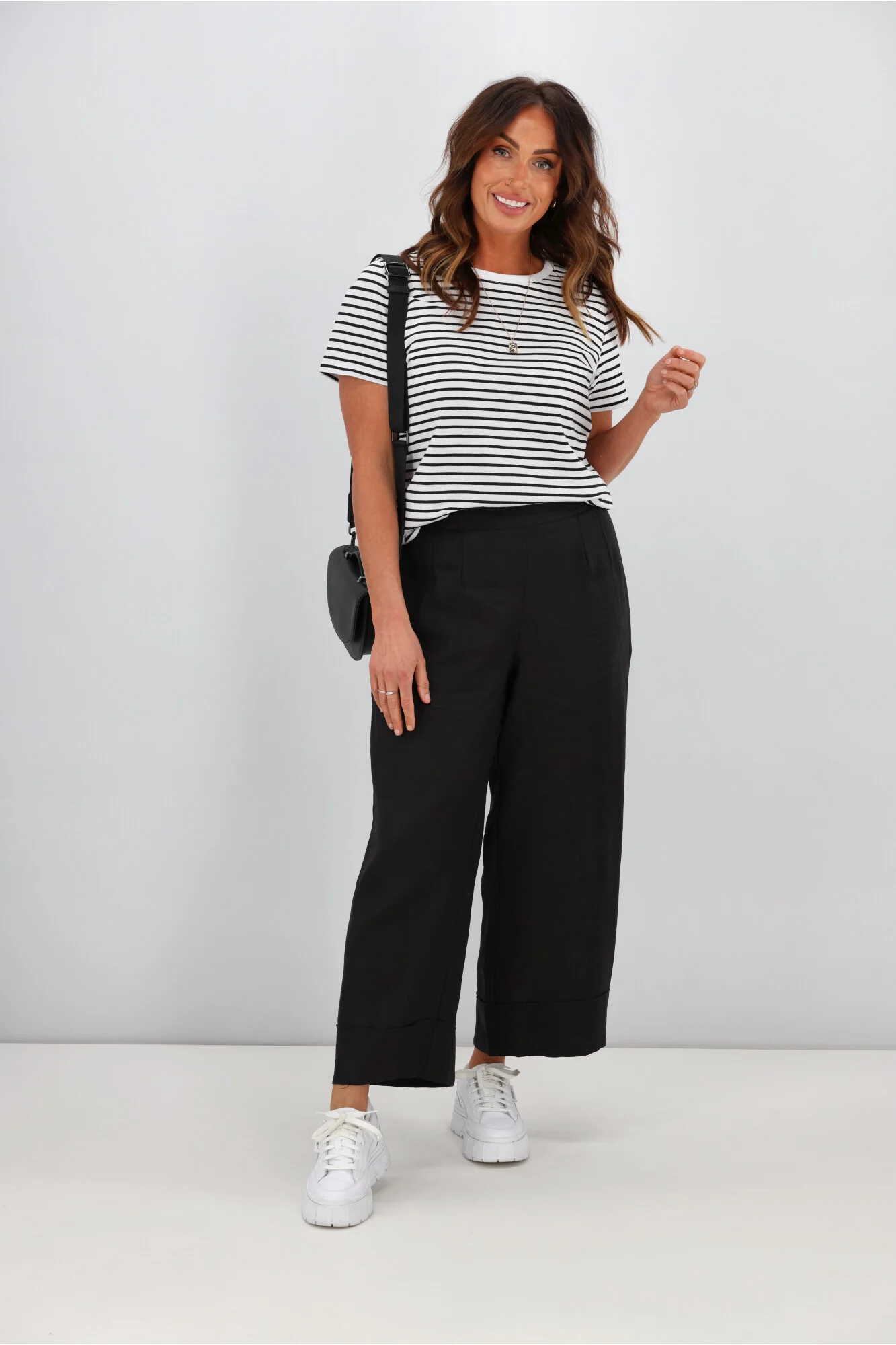 Tirelli Wide Leg Linen Pant Black - Image 4