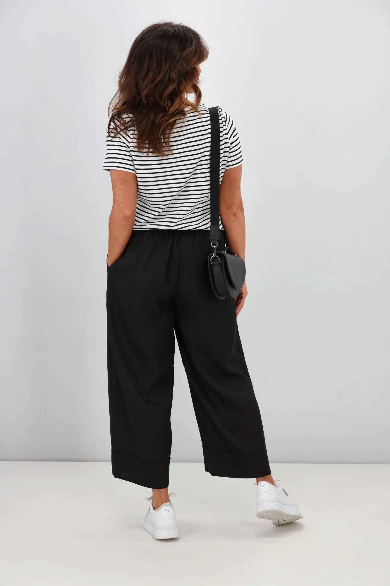 Tirelli Wide Leg Linen Pant Black - Image 7