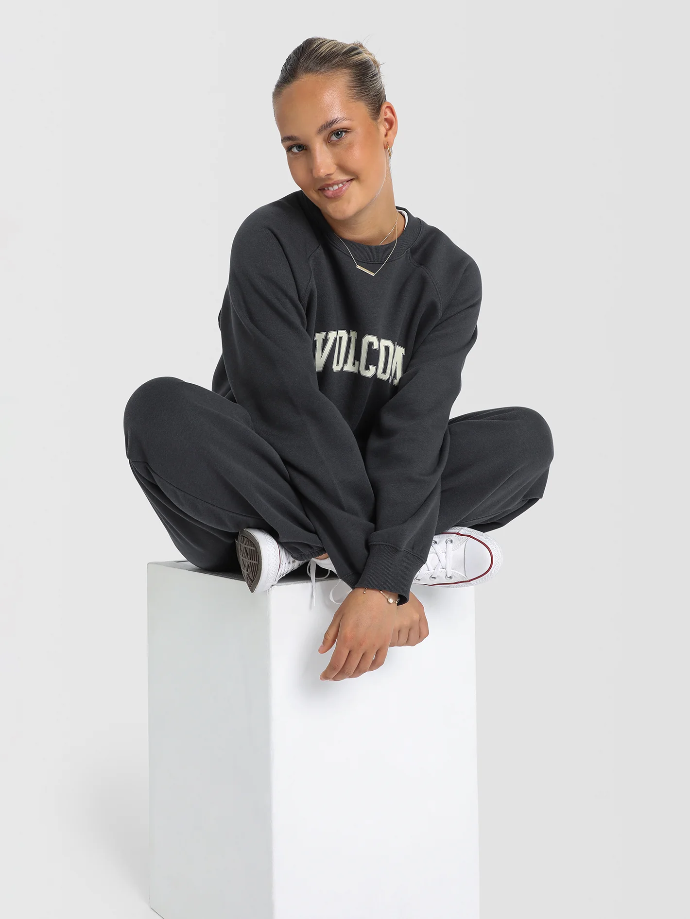 Volcom Get More Crew Washed Black - Image 3