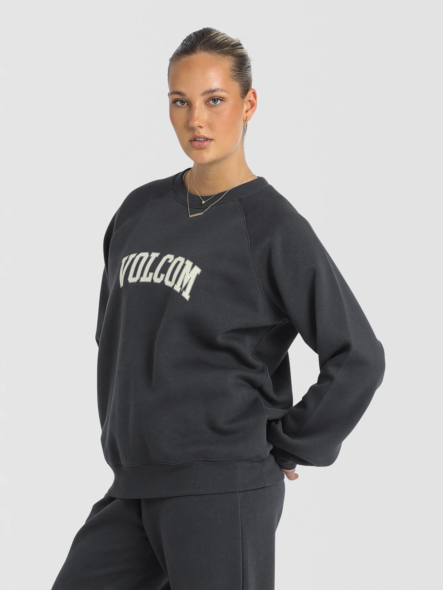 Volcom Get More Crew Washed Black - Image 4