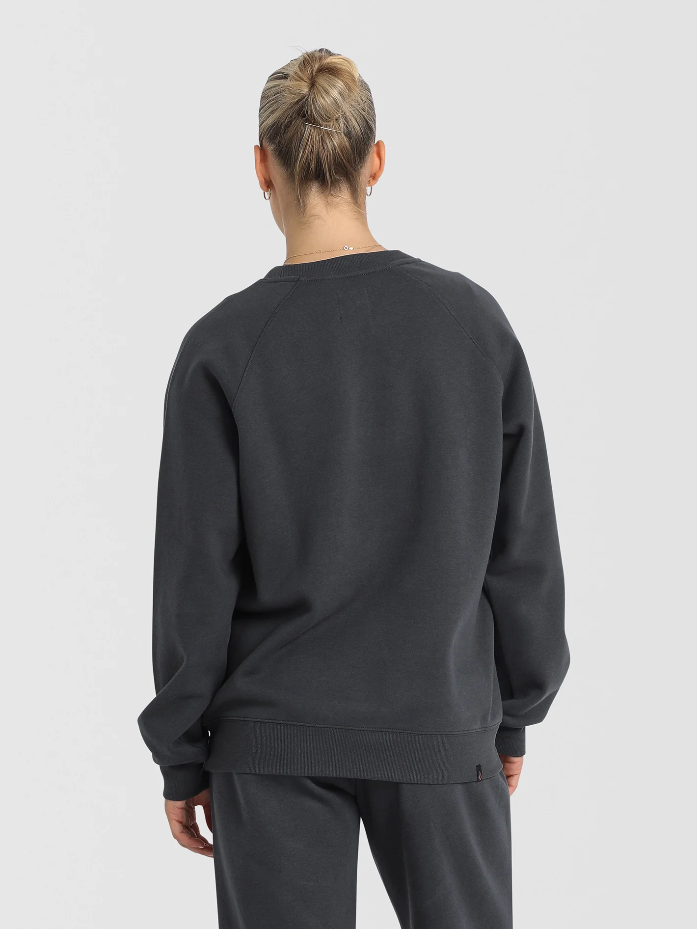 Volcom Get More Crew Washed Black - Image 5