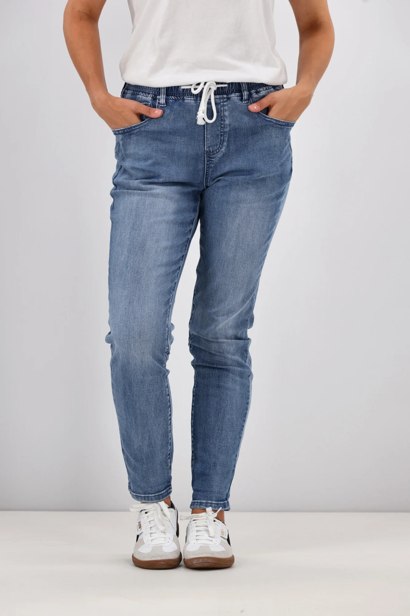 Wakee Denim Jaxon Jogger Washed Blue - Image 4