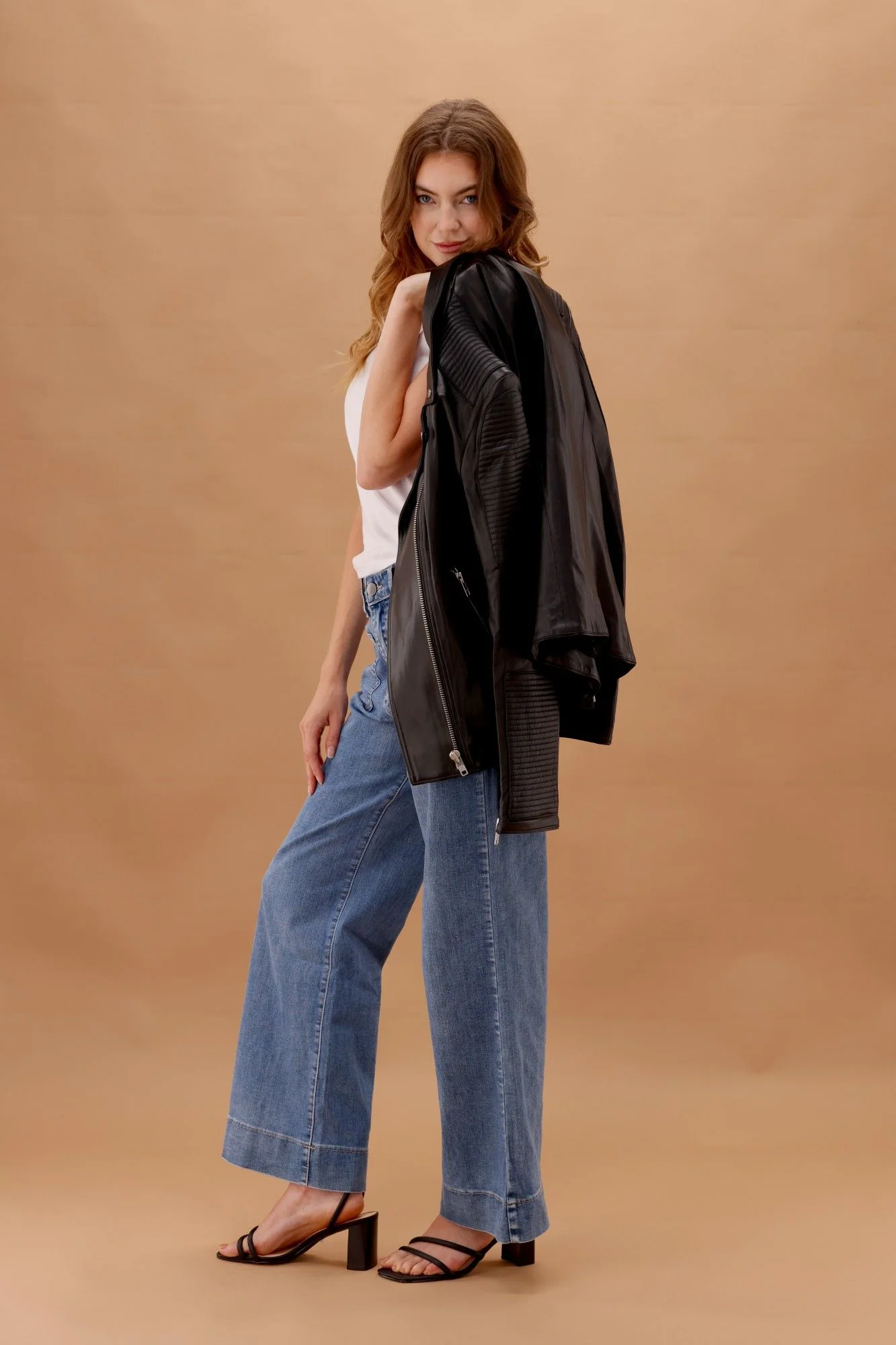 Wakee Lizzy Jean Washed Blue - Image 12
